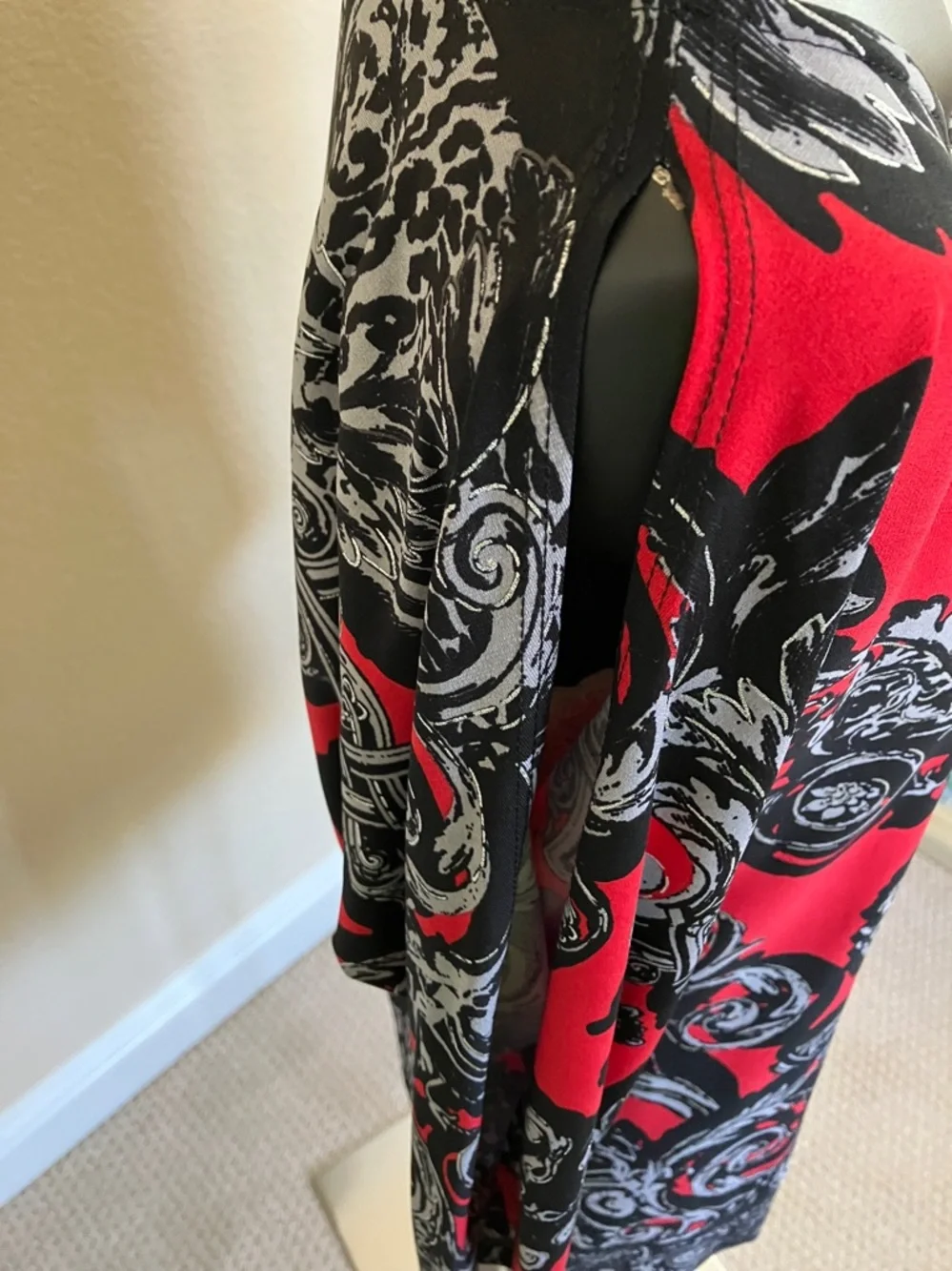 Cache split sleeve blouse - Picture 3 of 6